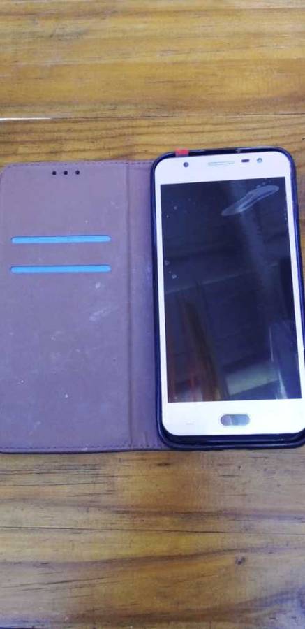 Samsung Galaxy J7 Prime Phone with New Screen (READ DESCRIPTION)