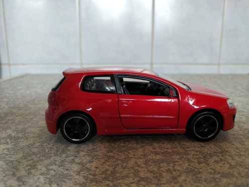 Bburago VW Golf GTI 1/32 Die Cast Model Car