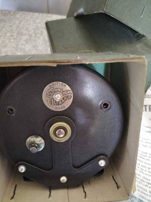 Set of 2 Ultraflo Strikeright 3 5/8 Fishing Reels in Original Box