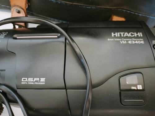 Hitachi 8mm VM-E340E 32 Digital Zoom Video Camera