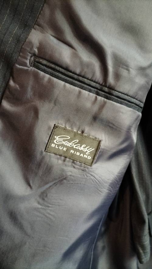 Stunning Embassy Ribband Pure Wool Men`s Suit (Nr 2)