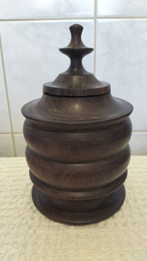 Beautiful Large Vintage Solid Wood Tabaco Jar With Lid - 2.8kg