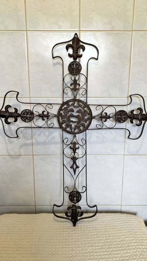 Absolutely Magnificent Wrought Metal Cross (1 Of 4)