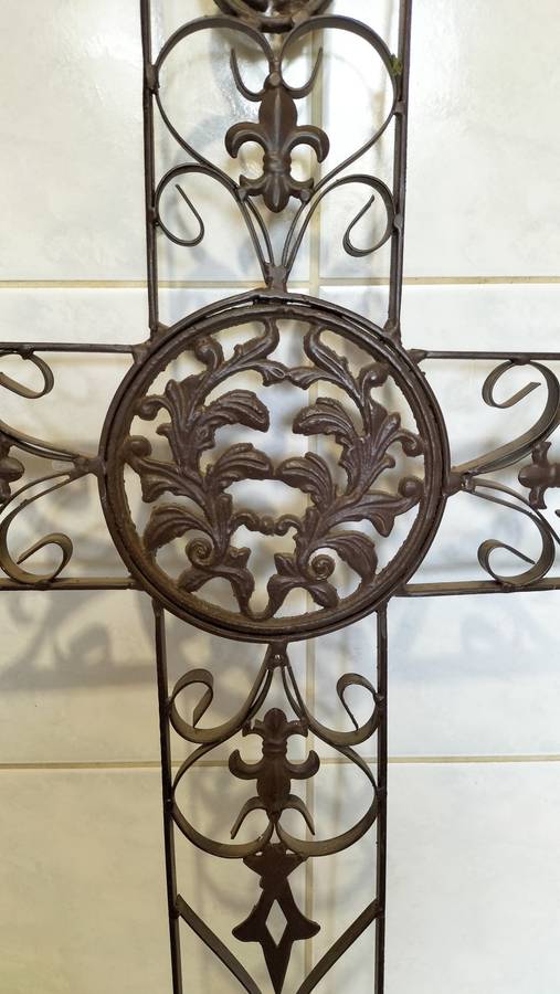 Absolutely Magnificent Wrought Metal Cross (1 Of 4)