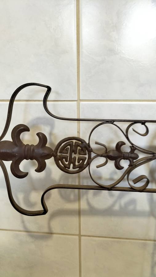 Absolutely Magnificent Wrought Metal Cross (1 Of 4)