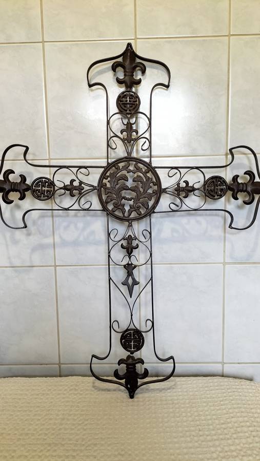 Absolutely Magnificent Wrought Metal Cross (1 Of 4)