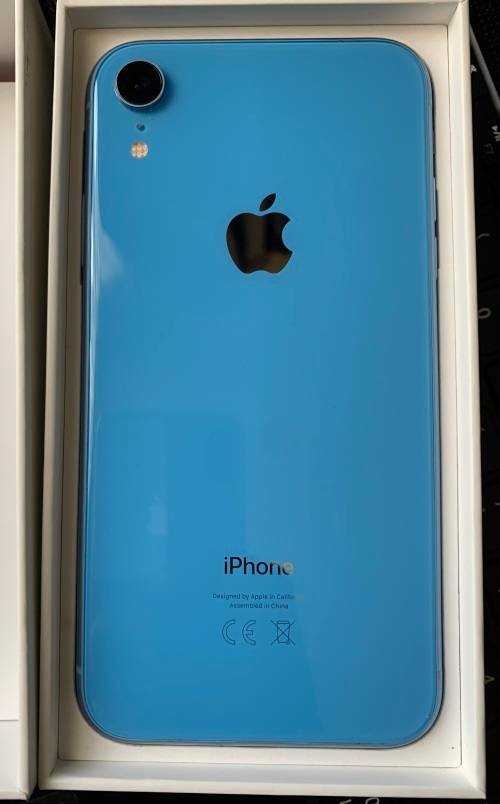 iPhone XR 64GB in almost NEW condition