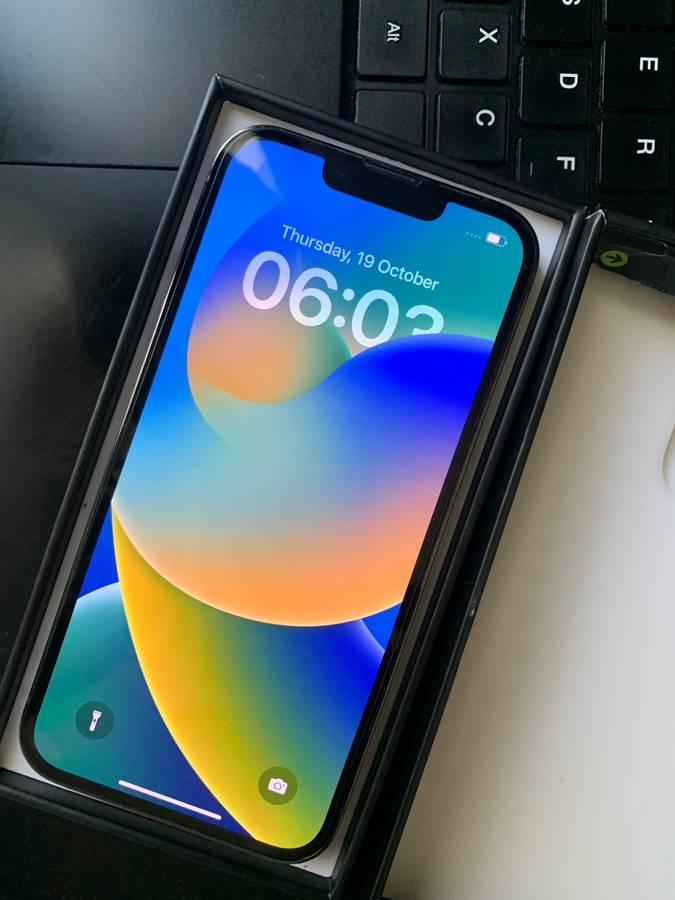 iPhone 13 Pro 256GB Graphite as GOOD as NEW *PRICED TO GO*