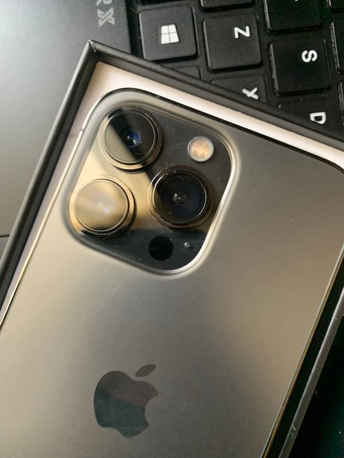 iPhone 13 Pro 256GB Graphite as GOOD as NEW *PRICED TO GO*