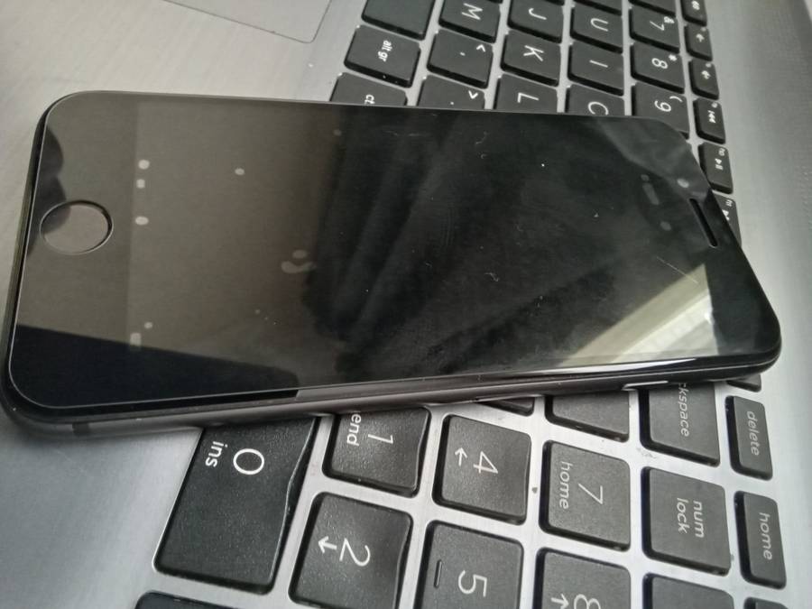 iPhone 8 64GB Black *Excellent Battery Health*