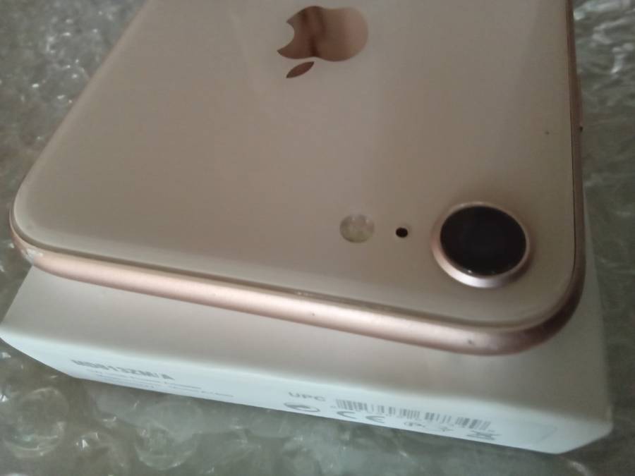 Apple iPhone 8 64GB - Gold