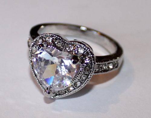 DRESS RING