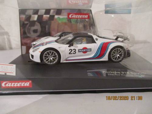1/32 SCALE CARRERA SLOT CAR PORSCHE 918 SPYDER (MARTINI)