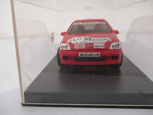 1/32 SCALE NINCO SLOT CAR RENAULT CLIO