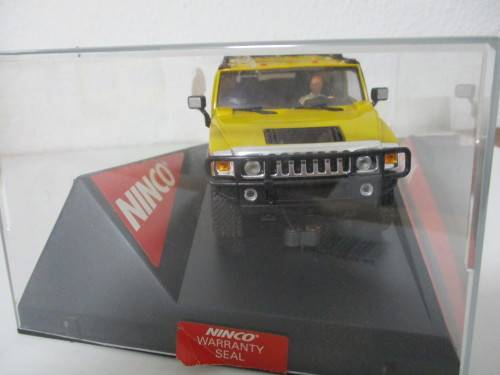 1/32 SCALE NINCO SLOT CAR HUMMER H2
