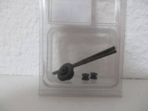 1/32 SCALE NINCO SLOT CAR AXEL GEARS AND BEARINGS GEAR IS 27Z
