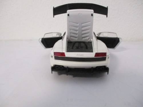 1/24 SCALE MONDO MOTORS DIE CAST LAMBBORGHINI GALLARDO