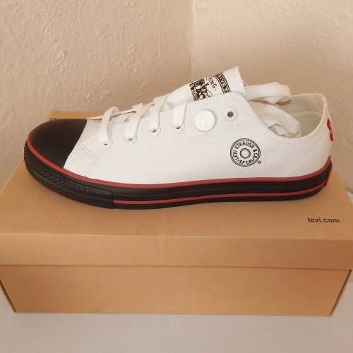 Levi canvas shoes size 10