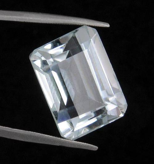 MGL Certified 13.81 Ct Natural Blue Topaz Gemstone - Emerald Cut