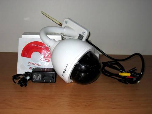 Foscam FI9828P PTZ (Pan/Tilt/Zoom) HD Outdoor IP Camera