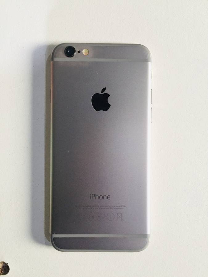 Apple iPhone 6  64GB  - Space Gray