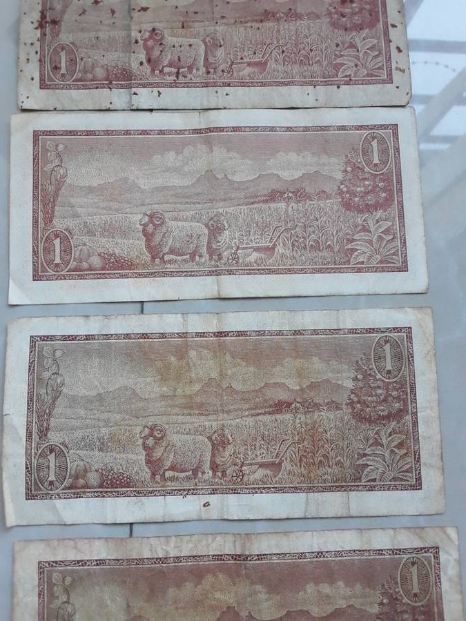 8X South Africa 1 Rand notes- TW de Jongh