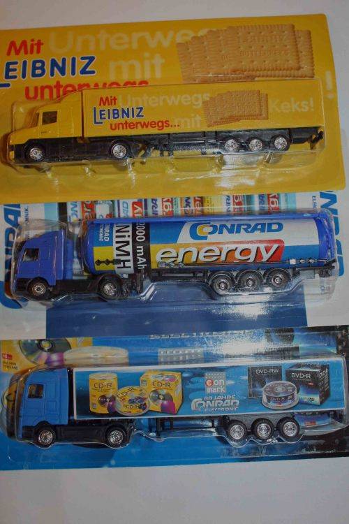 HO Scale Model Trucks (X6)