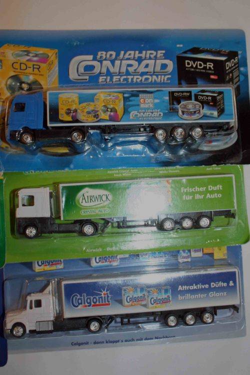 HO Scale Model Trucks (X6)