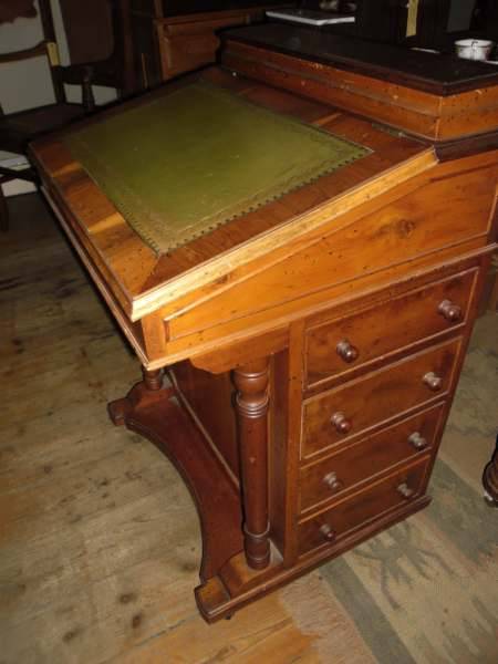 VICTORIAN YEWWOOD DAVENPORT CIRCA 1890