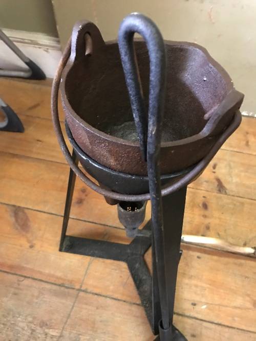 Vntage Cast Iron Melting Pot and Tools ( 49 cm high)