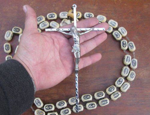 BEAUTIFUL HUGE CRUCIFIX ( 20 X 12 CM ) AND ROSARY ( 147 CM )