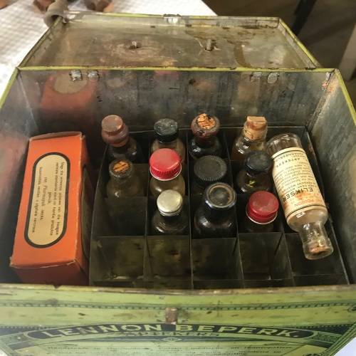 Lennon se Egte Huis Apteek with some medicine in the original packing