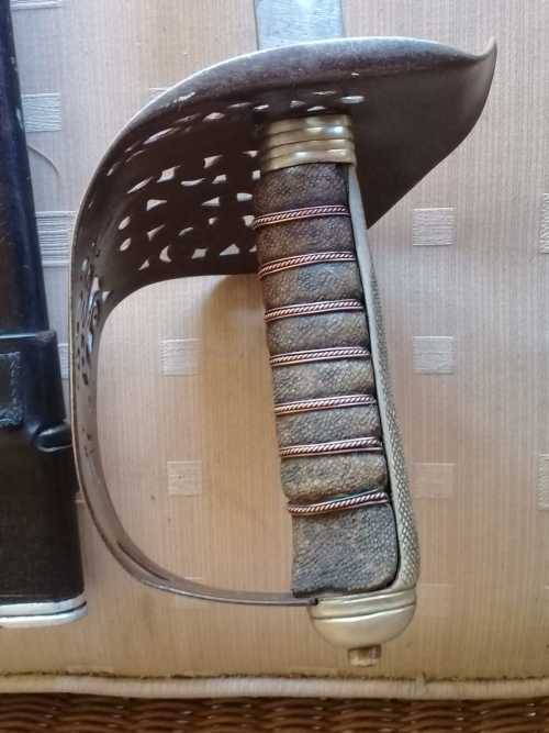 BRITISH CAVALRY SWORD WITH SCABBARD ( BOER WAR ERA)