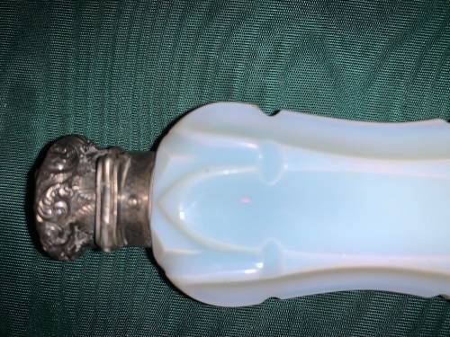 VINTAGE PERFUME BOTTLE ( 10 CM )