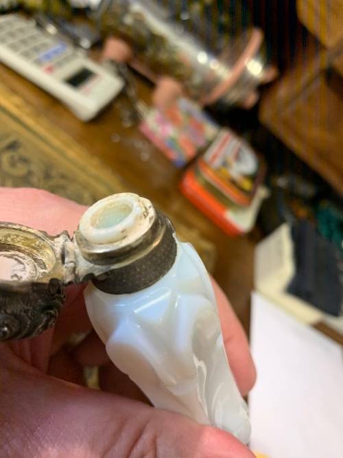 VINTAGE PERFUME BOTTLE ( 10 CM )