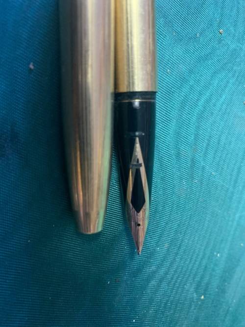 SHEAFFER GOLDNIB FOUNTAIN PEN