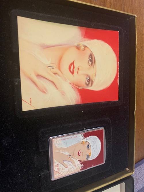Lighters: Marilyn Monroe in box plus 3 other