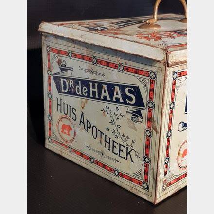 Dr De Haas Huis Apotheek Tin plus contents