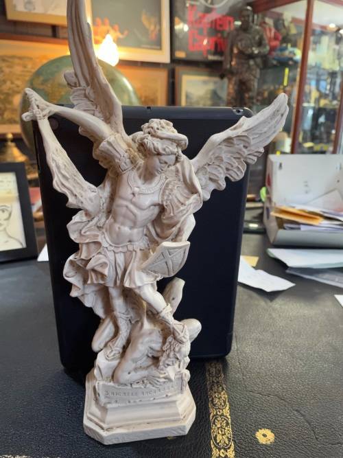 BEAUTIFUL STATUE OF ARCHANGEL MICHEAL CONQUERING THE DEVIL (32 CM )