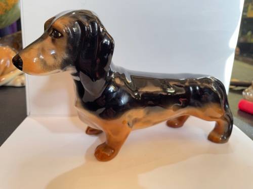 Daschund Beswick ( 23 x 14 cm )