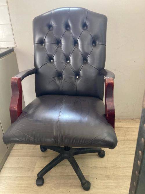 Vintage Leather Swivel Office Chair
