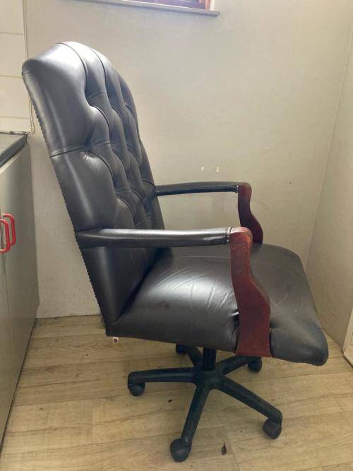 Vintage Leather Swivel Office Chair