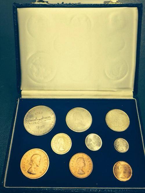!!! 1960 SOUTH AFRICA SHORT PROOF SET IN ORIGINAL BLUE MINT BOX !!! LOW START ! VALUE OVER R1800 !