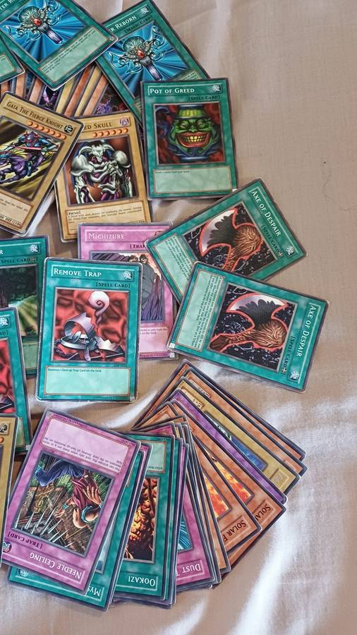 Lot of Yu Gi Oh trading cards