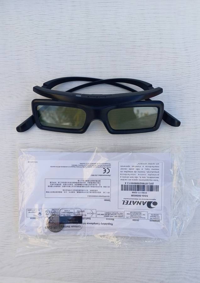 Bundle of 12 Blu Ray DVD's + 3D Active Glasses