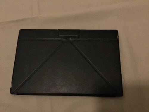 Mecer A105 - WiFi Windows 10 Tablet (32GB) + Bonus 128GB Micro SD Card included