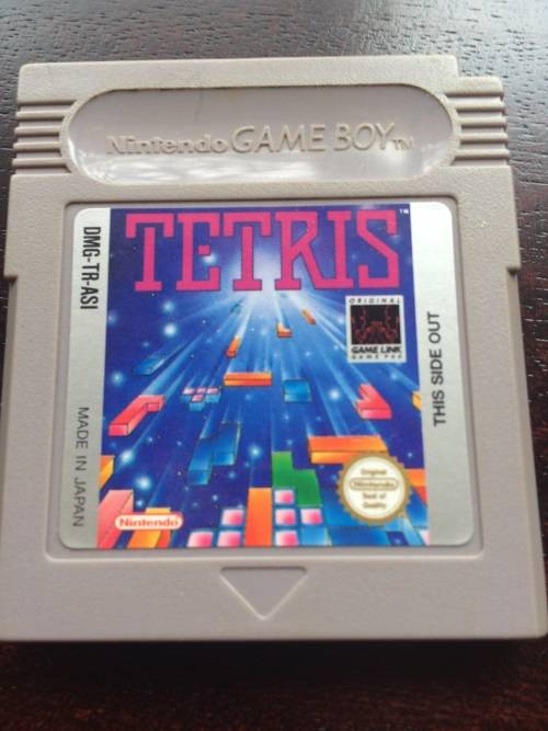 Nintendo GAME BOY 1989 + Tetris Game Cartridge