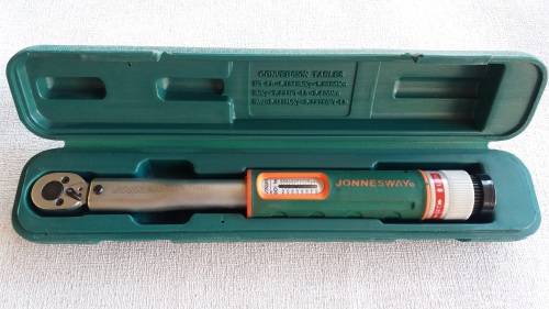 Jonnesway Torque Wrench (6 - 30Nm). 3/8 Drive.