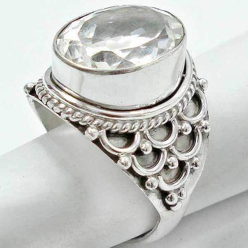 ***ENCHANTING***Gorgeous Solid Silver Clear Topaz ring
