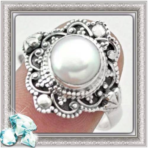 ***GRACIOUS ELEGANCE***  NATURAL WHITE PEARL  SOLID .925 STERLING SILVER SIZE 8